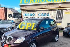 Lancia Ypsilon 1.2 benzina gpl