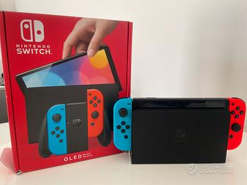Nintendo Switch Oled con custodia e scontrino