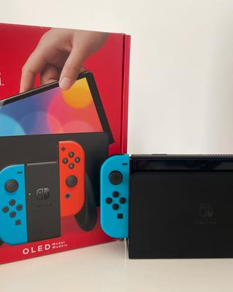 Nintendo Switch Oled con custodia e scontrino