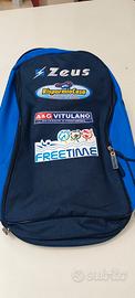 Zaino sportivo Zeus con vano scarpe e portaoggetti