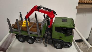 Bruder camion porta tronchi