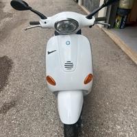 Piaggio VESPA ET2