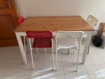 Tavolo cucina più sedie