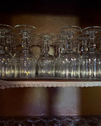 Bicchieri ristorante acqua e vino come nuovi