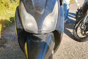  Piaggio x7 125 
Gomme  al 80%.
Imp