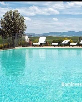 Rustico / Casale di 360 m² con più di 5 locali a C