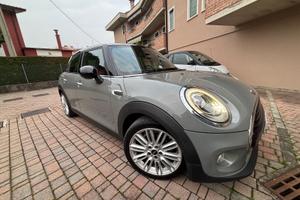 Mini Cooper D 1,5 diesel 5 porte modello HYPE