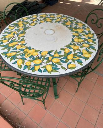 Tavolo in ceramica