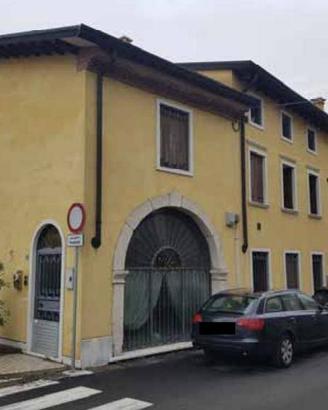 Immobile in asta di 144 m² con 3 locali e box auto