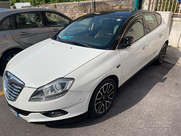 Lancia delta 1.6 105 cv 2013