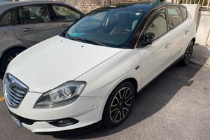 Lancia delta 1.6 105 cv 2013