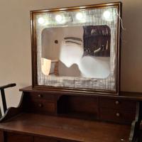 Mobile trucco toilette ballerina