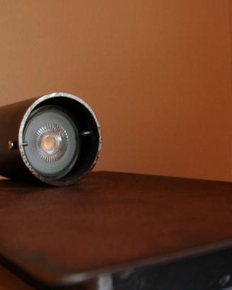 LAMPADA PIASTRA IN FERRO CON FARETTO