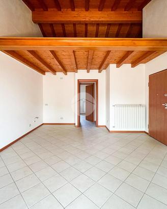3 LOCALI A TOSCOLANO-MADERNO
