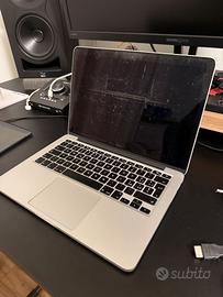 MacBook Pro 13" (Early 2015) i5 8GB 1 TB SSD