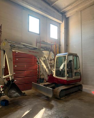 Escavatore Takeuchi 150C