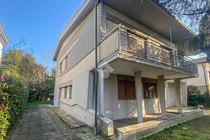 VILLA SINGOLA A CARPI