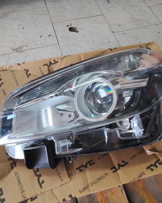 faro anteriore Nissan Qashqai J10 anno 2009