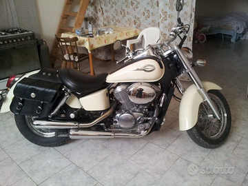 Honda Shadow VT 750 ace
