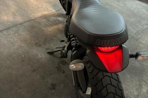 Ducati scrambler 800 icon dark