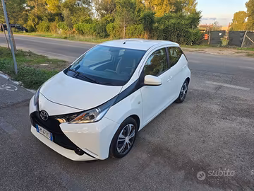 Toyota Aygo 1.0 VVT-i 69 CV 5 porte x-cite TSS MMT