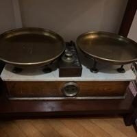 Bilancia con pesi antica