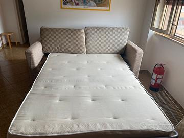 Divano letto matrimoniale
