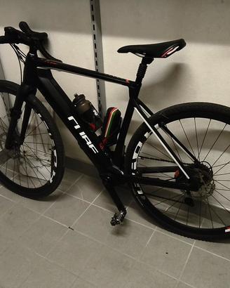 bici gravel cube elettriche