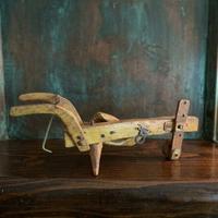 Antico Aratro in Legno in Miniatura - Pezzo Unico