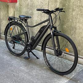 Bici Elettrica Trekking Riverside 500E
