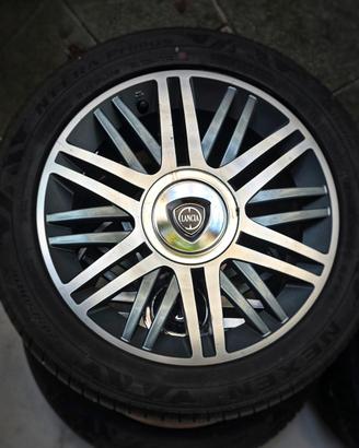 cerchi lega e pneumatici 205 50 R16