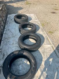 Gomme Pirelli  al 70% quattro stagioni 235/60 18