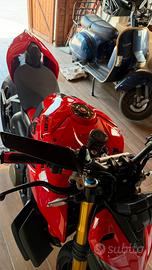 Ducati streetfighter v4s 2021