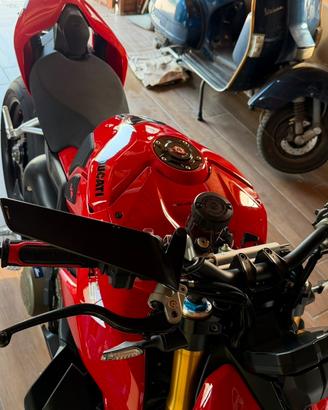 Ducati streetfighter v4s 2021