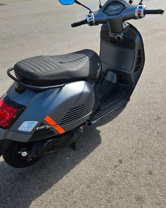 Vespa 300 sport