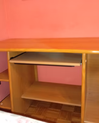 scrivania porta PC 