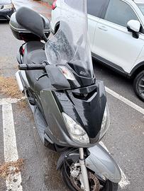 YAMAHA XMAX 250