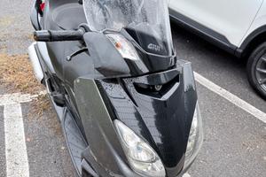YAMAHA XMAX 250
