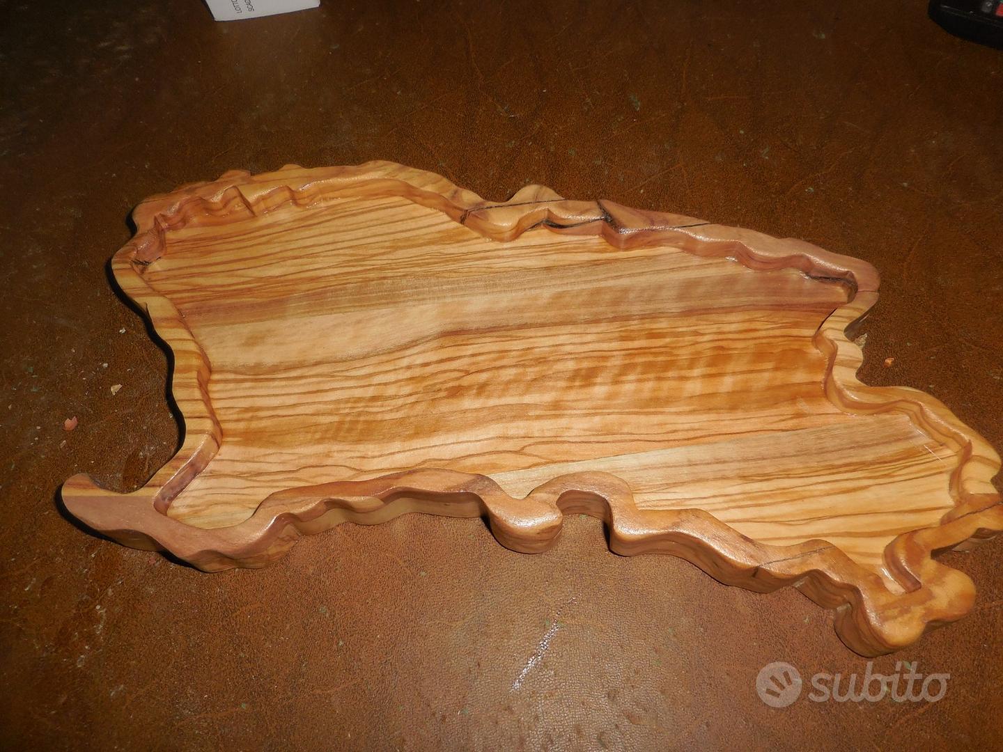 Vassoio in legno di Ulivo a forma di Sardegna - Collezionismo In vendita a  Como