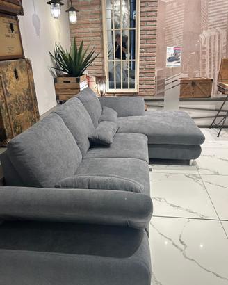 Divano nuovo