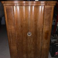 Mobile con macchina da cucire