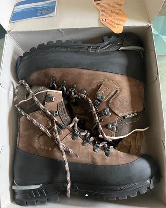 Scarpone Meindl uomo da montagna, caccia, lavoro.