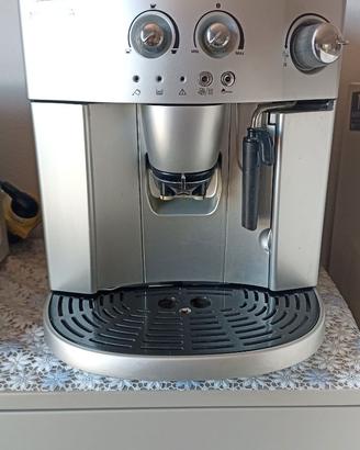 Macchina da caffè automatica De Longhi Magnifica
