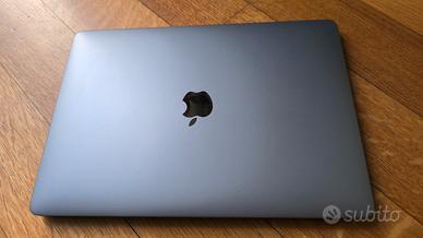 MacBook Pro 2020, i5, 16 GB RAM, 512 GB