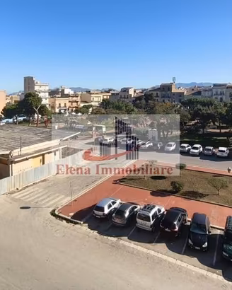Appartamento di 240 m² con più di 5 locali a Alcam