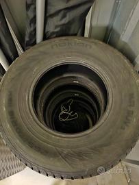 Nokian 265x70 R16