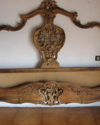 Letto matrimoniale in stile (intagliato a mano)