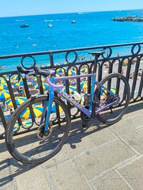 Colnago v4rs blu cangiante 2025