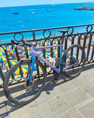 Colnago v4rs blu cangiante 2025