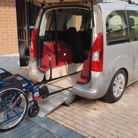 Berlingo trasporto disabili pedana elettrica Rolfi